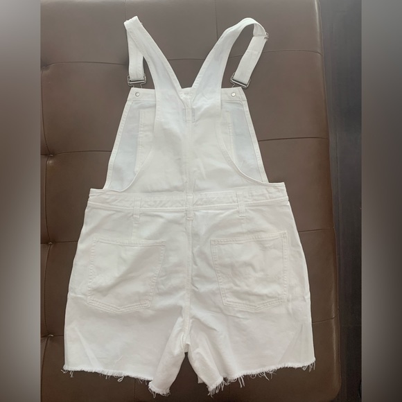 Gap white denim overalls in Small Petite - Picture 6 of 6